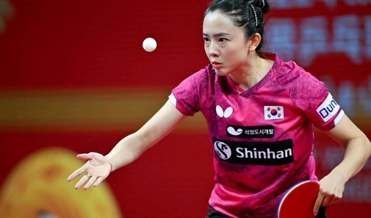 包含德罗巴爆冷击败中国队，出色防守引爆全场！的词条