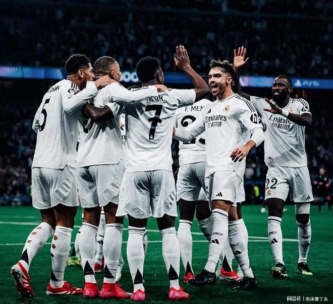 关于皇马主场大捷，球员赛后激动庆祝胜利，非常而且状态.的信息